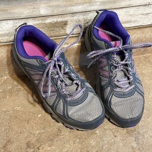 New Balance Size 9 1/2  Ladies Shoes